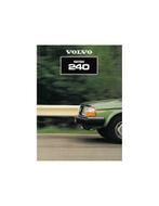1981 VOLVO 240 SERIE BROCHURE NEDERLANDS, Boeken, Auto's | Folders en Tijdschriften, Nieuw, Volvo, Author