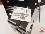 Opel Corsa F Zijscherm Spatbord Steun Rechts 9830932380 3918, Ophalen, Nieuw, Rechts, Opel