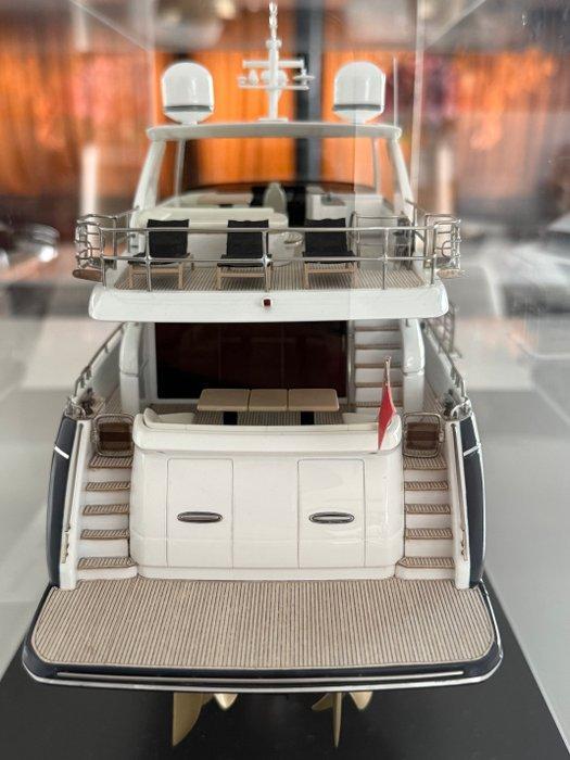 Amalgam - Speelgoed boot M5726 Princess 88MY Motor yacht -, Hobby en Vrije tijd, Modelauto's | 1:5 tot 1:12