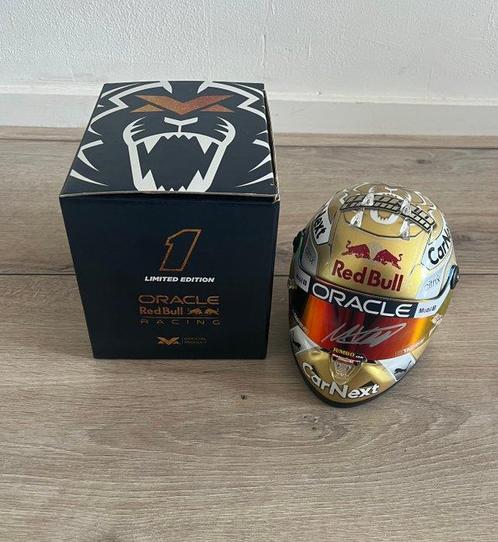 Red Bull Racing - Formule 1 - Max Verstappen - 2022 - 1:2, Verzamelen, Automerken, Motoren en Formule 1