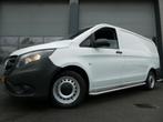 Zakelijke Lease |  Mercedes-Benz Vito 109 CDI L2 airco 3 zit, Auto's, Mercedes-Benz, Gebruikt, Euro 6, Overige carrosserieën, Wit
