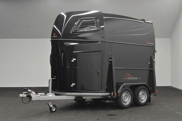 DEMO Anssems PTH 2300 Ganador Zwart Paardentrailer, Dieren en Toebehoren, Paarden en Pony's | Trailers en Aanhangwagens, Ophalen