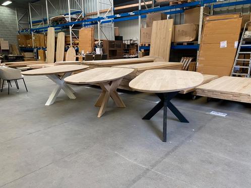 Aerts eiken, eettafel, organisch + spinpoot (A-keuze), Huis en Inrichting, Tafels | Eettafels, Nieuw, Eikenhout, Metaal
