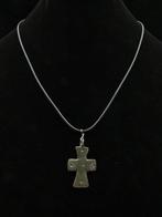 Vroege Middeleeuwen/Byzantijns Brons Kruisamulet met, Sieraden, Tassen en Uiterlijk, Antieke sieraden