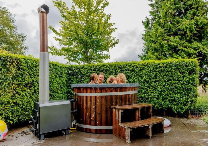 Houtgestookte hottub | houtkachel | incl. bezorgen | Welltub, Tuin en Terras, Bubbelbaden en Hottubs, Vast, Nieuw, Afdekzeil, Filter