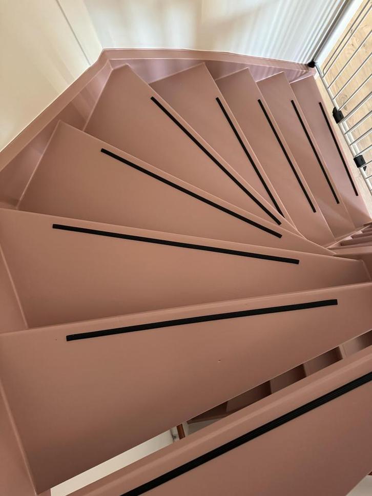 Trap schilderen, Diensten en Vakmensen, Schilders en Behangers, Binnenschilderwerk