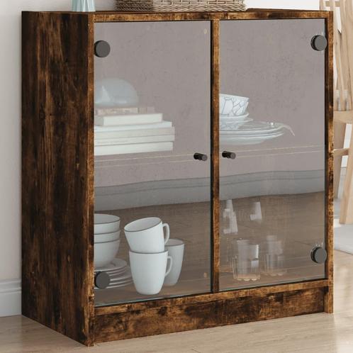 vidaXL Bijzetkast met glazen deuren 68x37x75,5 cm gerookt, Huis en Inrichting, Kasten | Buffetkasten, 25 tot 50 cm, Nieuw, Overige houtsoorten