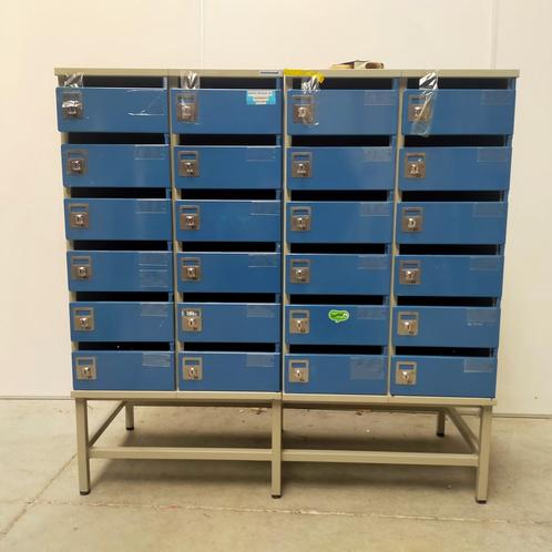 24-deurs Oostwoud postvakkenlocker met onderstel - 120x120x5, Huis en Inrichting, Kasten | Lockerkasten, Ophalen of Verzenden