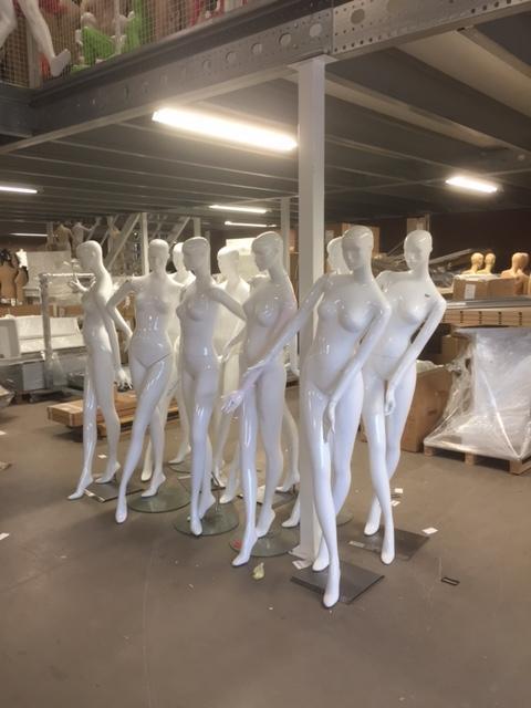 *TIP*  Damesfiguren abstract van exclusief A-merk wit, Zakelijke goederen, Kantoor en Winkelinrichting | Winkel en Inventaris