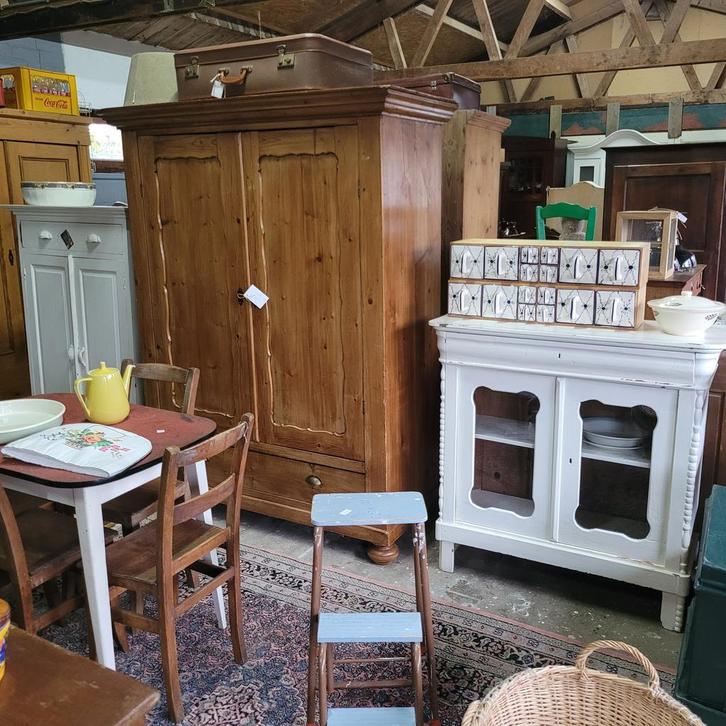 Brocante/Vintage oude kast/kasten kledingkast servieskast, Antiek en Kunst, Antiek | Meubels | Kasten, Ophalen