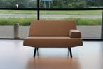 Havee Cloak Sky loveseat + armblok stof Kvadrat 130 cm breed, Huis en Inrichting, Fauteuils, Ophalen of Verzenden, Nieuw, Stof