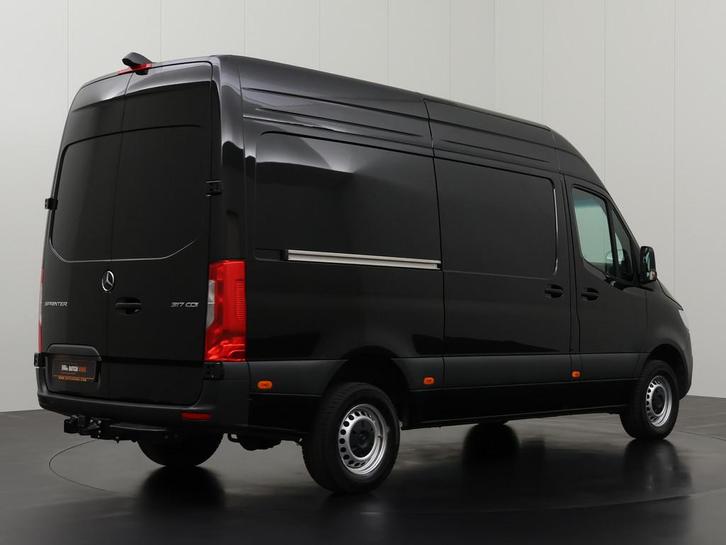 Mercedes Sprinter Bestelbus L2 H2 2024 Diesel Automaat, Auto's, Mercedes-Benz, Te koop, Zwart, Automaat, Financial lease, BTW verrekenbaar