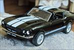 Ford Mustang 1:32 - Modelauto (2) - Ford Mustang GT500 -, Hobby en Vrije tijd, Modelauto's | 1:5 tot 1:12, Nieuw
