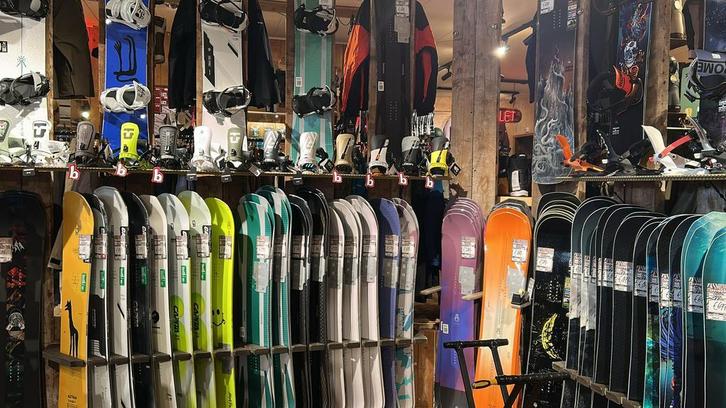 Snowboards, Bindingen, Snowboardschoenen, Snowboardkleding, Sport en Fitness, Snowboarden, Overige typen, Zo goed als nieuw, Ophalen of Verzenden