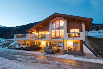 Luxe Chalet 2-11p / Sauna Hottub / Zillertal Arena Kitzbühl beschikbaar voor biedingen