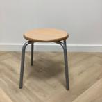 Tweedehands schoolkruk, zithoogte 39 cm, , beuken - grijs, Huis en Inrichting, Barkrukken, Ophalen of Verzenden, Gebruikt, Hout
