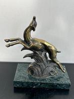 Beeldje - Art deco beeld Hinde - Zamac, Antiek en Kunst