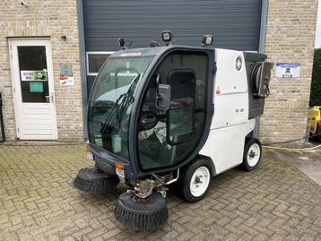 Nilfisk RS500 veeg- en zuigmachine met watersproeiinstallati beschikbaar voor biedingen