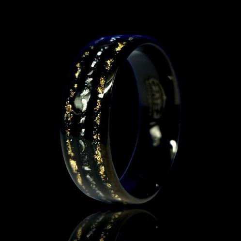 TUNGSTEN RING met METEORIET en GULD INLEGVEL. Het beste, Verzamelen, Mineralen en Fossielen