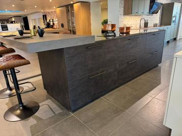 Nolte Showroomkeuken SALE - Eiken/Sahara incl. Aparatuur beschikbaar voor biedingen