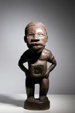 Groot fétiche Nkisi - Bakongo - DR Congo, Antiek en Kunst, Kunst | Niet-Westerse kunst