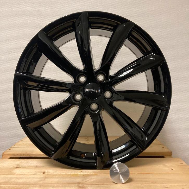 Tesla Model 3 - 18 inch winterbanden + velgen | GP6 glans, Auto-onderdelen, Banden en Velgen, 18 inch, Winterbanden, 235 mm, Nieuw
