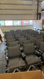 Herman Miller Setu bureaustoel met armleuningen, Huis en Inrichting, Verzenden, Zwart, Zo goed als nieuw, Bureaustoel