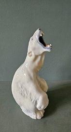 Royal Copenhagen - Beeldje - Groot ijsbeer beeldje in