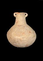 Amlash Terracotta Vaartuig met twee lusgrepen, Antiek en Kunst