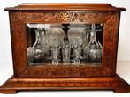 Drankkast - Wortelnotenhout, Kristal, Antiek en Kunst