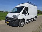 Fiat Ducato 30 2.3 MultiJet L2 H2, Auto's, Bestelauto's, Stof, Gebruikt, Wit, Onderhoudsboekje