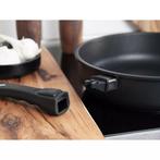 AMT Gastroguss Crepespan Ø 24 cm - Inductiegeschikt - Lot.., Huis en Inrichting, Ophalen of Verzenden, Nieuw