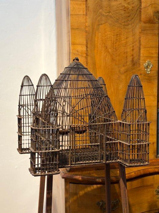 Vogelkooi - Metaal - Anglo-Indiaas, Antiek en Kunst, Antiek | Meubels | Stoelen en Banken