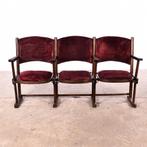 Vintage velours theaterbank opklapbaar | Brocante oude bios