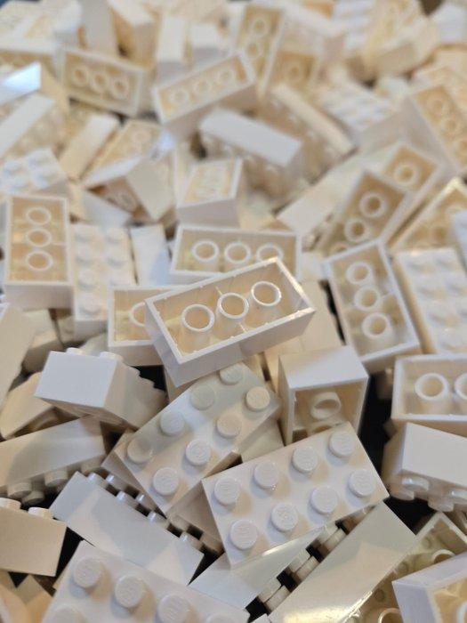 Lego Stenen - New Brick 2 x 4 white 200pcs, Kinderen en Baby's, Speelgoed | Duplo en Lego