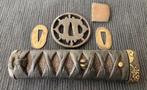 Tsuka met menuki en tsuba - IJzer (gegoten/gesmeed) - Japan