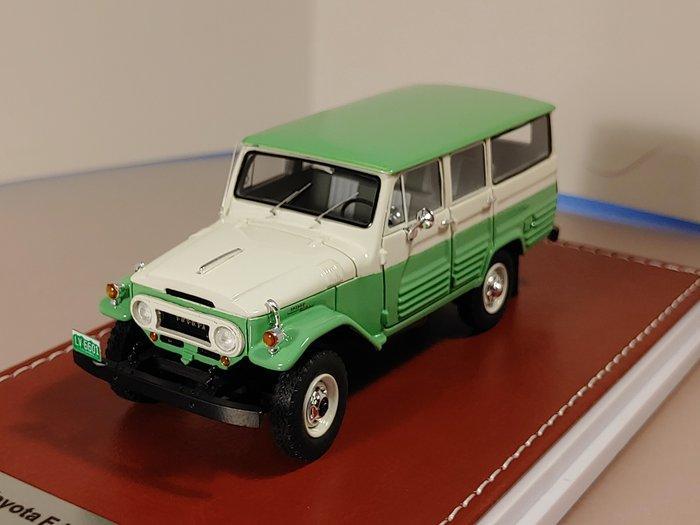 1:43 - Model stationwagon - Toyota FJ45LV Land Cruiser -, Hobby en Vrije tijd, Modelauto's | 1:5 tot 1:12