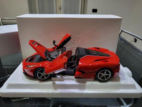 BBR 1:18 - Modelauto - Ferrari LaFerrari Aperta Rosso Corsa, Hobby en Vrije tijd, Modelauto's | 1:5 tot 1:12