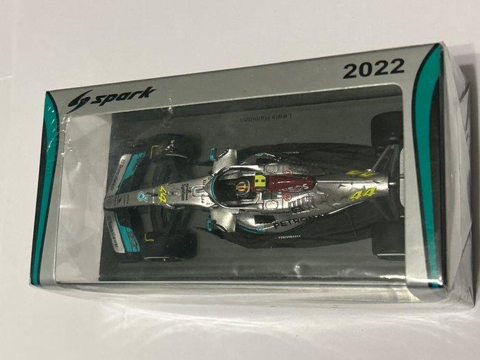 Spark 1:43 - Model raceauto - Lewis Hamilton 300 GP Races, Hobby en Vrije tijd, Modelauto's | 1:5 tot 1:12
