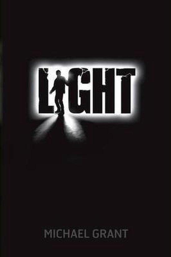 Light 9781405257589 Michael Grant, Boeken, Taal | Engels, Zo goed als nieuw, Verzenden
