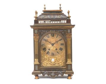 Een Boulle tafelklok, Frankrijk, 1860-1889 beschikbaar voor biedingen