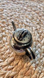 Miniatuur figuur - Engels theepotje - Zilver, Antiek en Kunst, Antiek | Goud en Zilver
