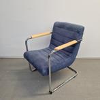 Crack by Machalke fauteuil blauwe of rode stof