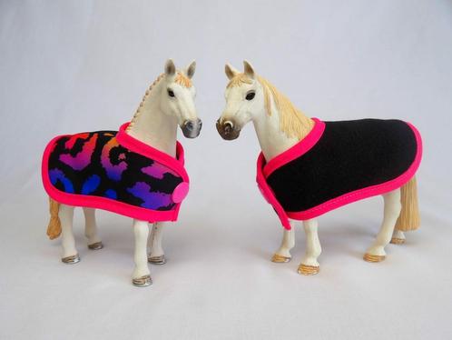 Gratis verzending! De leukste dekjes voor Schleich paarden, Kinderen en Baby's, Speelgoed | Overig, Jongen of Meisje, Nieuw, Verzenden
