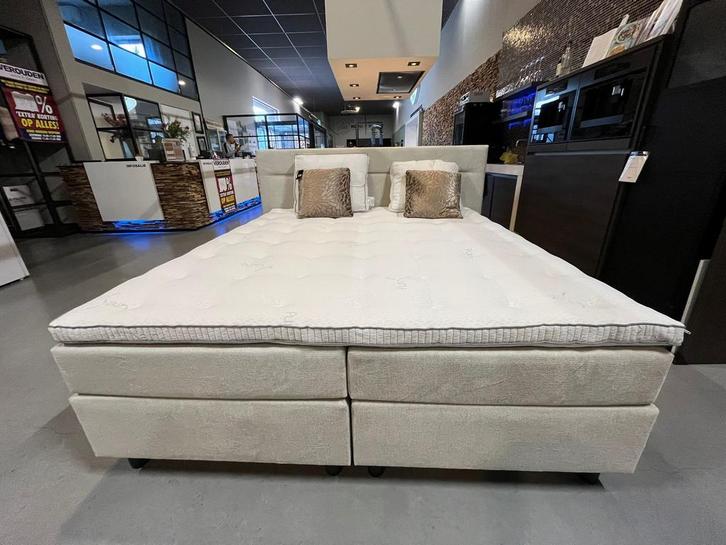 Luxe Boxspring Marbella beige hoofdbord bed matras topper, Huis en Inrichting, Slaapkamer | Boxsprings, 180 cm, 200 cm, Beige