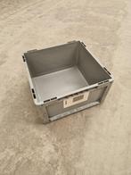Kunststof stapelbak 400x400x220mm vierkant, gesloten,, Doe-het-zelf en Verbouw, Kratten en Dozen, Gebruikt, 40 tot 60 cm, 50 tot 75 cm