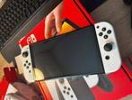 Nintendo - Switch - OLED + controller + bag and protective, Spelcomputers en Games, Nieuw