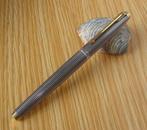 Parker - 75 Sterling Silver Ciselé GT First model flat Top, Verzamelen, Pennenverzamelingen, Nieuw