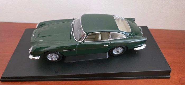 Autoart 1:18 - Modelauto - Aston Martin DB5, Hobby en Vrije tijd, Modelauto's | 1:5 tot 1:12