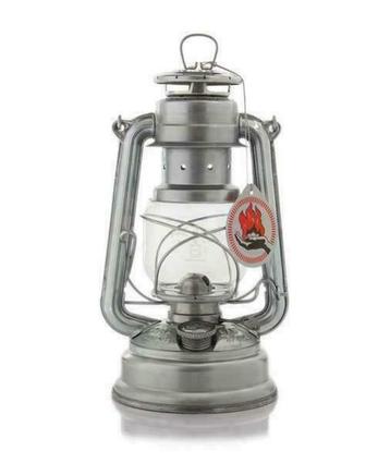 olielamp stormlantaarn scheepslamp stormlamp feuerhand beschikbaar voor biedingen